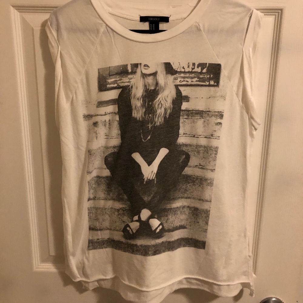 Trendy black and white tank top